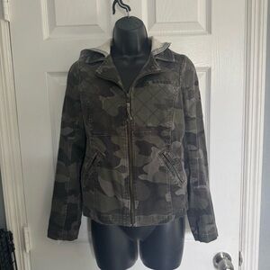 Vintage Y2K Express Women's Hooded Camo Utility Jacket - Size XS